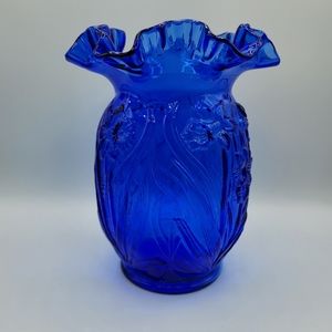 Vintage Fenton Cobalt Blue Daffodil Vase
